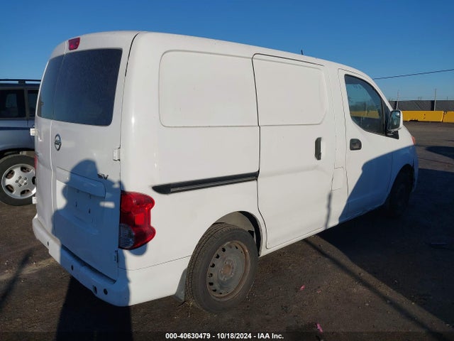 3N6CM0KN1HK692314 Nissan 2017