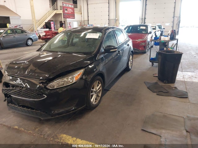 Ford FOCUS SE 2015 1FADP3K2XFL375663 Image 2