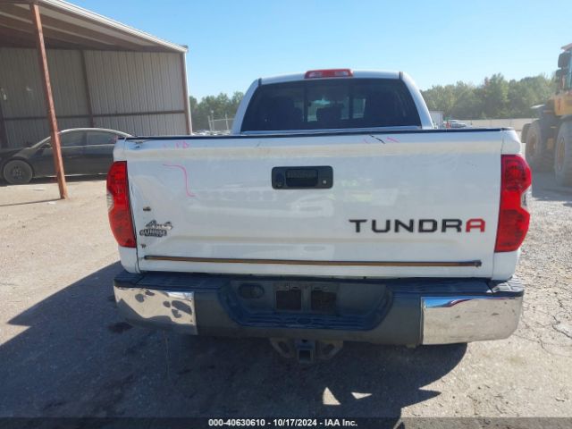 5TFUW5F16EX398505 Toyota Tundra Sr5 5.7l V8