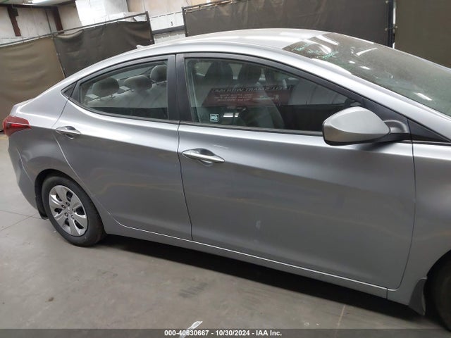 Hyundai ELANTRA SE 2016 5NPDH4AE2GH731652 Image 14