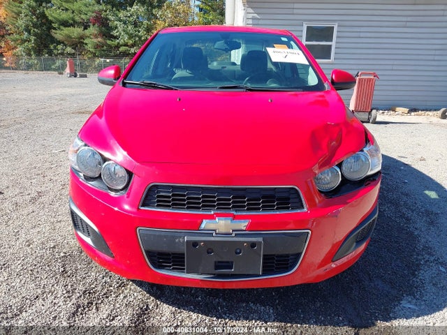 Chevrolet Sonic Ls Manual 2015 1G1JB5SH1F4217162 Image 12