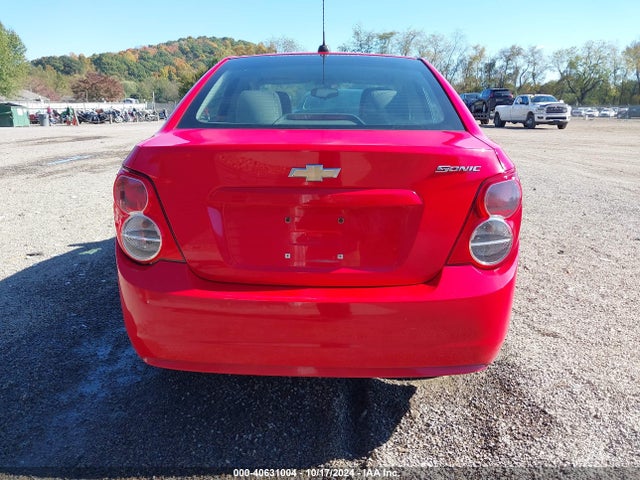 Chevrolet Sonic Ls Manual 2015 1G1JB5SH1F4217162 Image 16