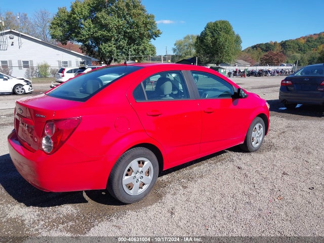 Chevrolet Sonic Ls Manual 2015 1G1JB5SH1F4217162 Image 4