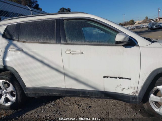 3C4NJCBB8KT788826 Jeep Compass Latitude Fwd