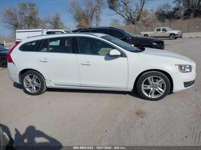 YV1612SB0F1201587 Volvo V60 T5 Premier