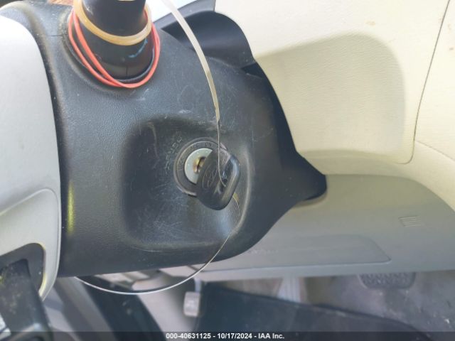 5TDKK3DC9ES513440 Toyota Sienna Le V6 8 Passenger