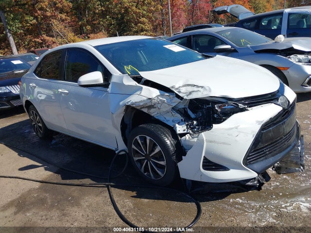 Toyota COROLLA LE 2017 5YFBURHE6HP732121 Image 1