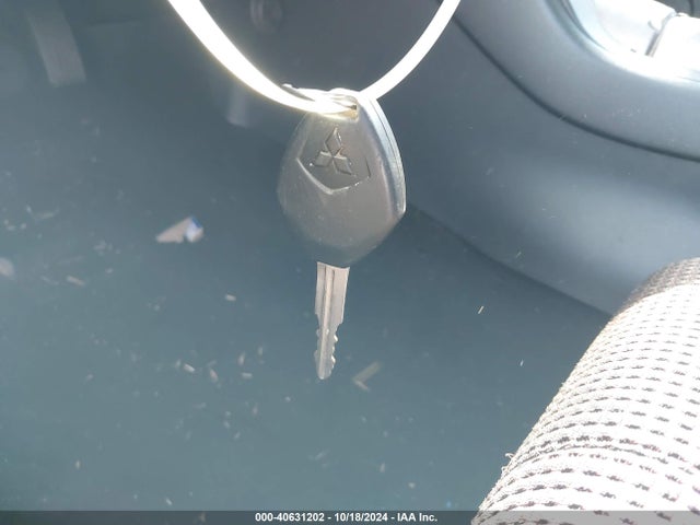 2011 MITSUBISHI ECLIPSE 4A31K5DF8BE007338 Photo 10