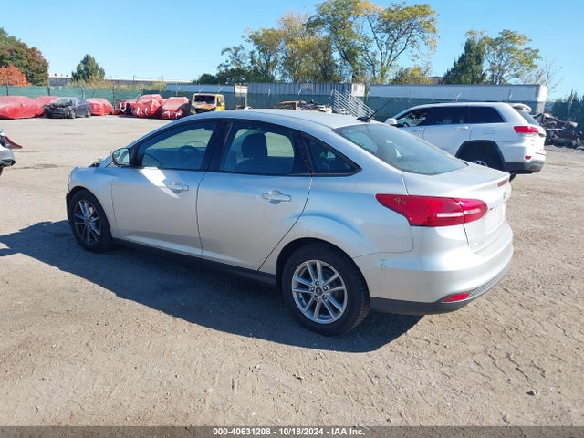 Ford FOCUS SE 2016 1FADP3F24GL318502 Image 3