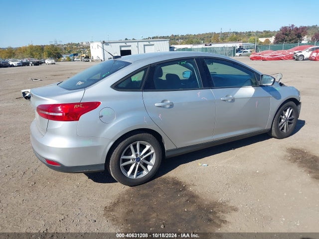 Ford FOCUS SE 2016 1FADP3F24GL318502 Image 4