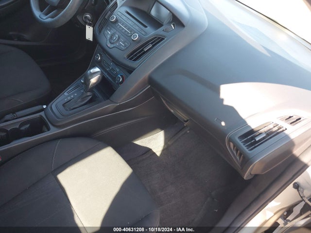 Ford FOCUS SE 2016 1FADP3F24GL318502 Image 5