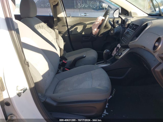Chevrolet Sonic Ls Auto 2015 1G1JA5SH7F4150487 Image 5
