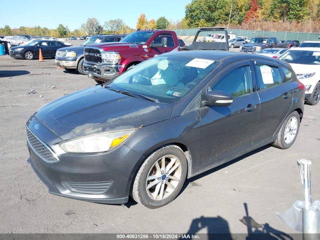 Ford FOCUS SE 2015 1FADP3K28FL335470 Image 2