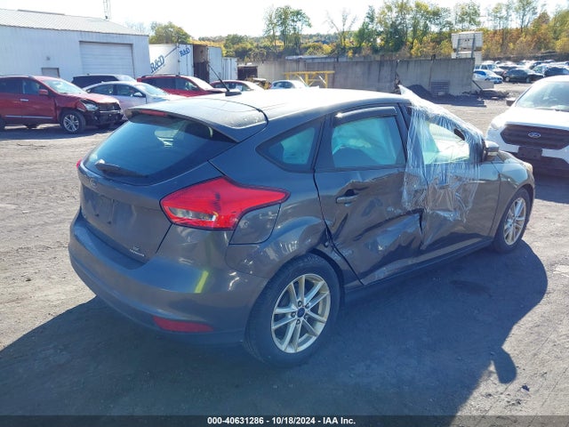 Ford FOCUS SE 2015 1FADP3K28FL335470 Image 4