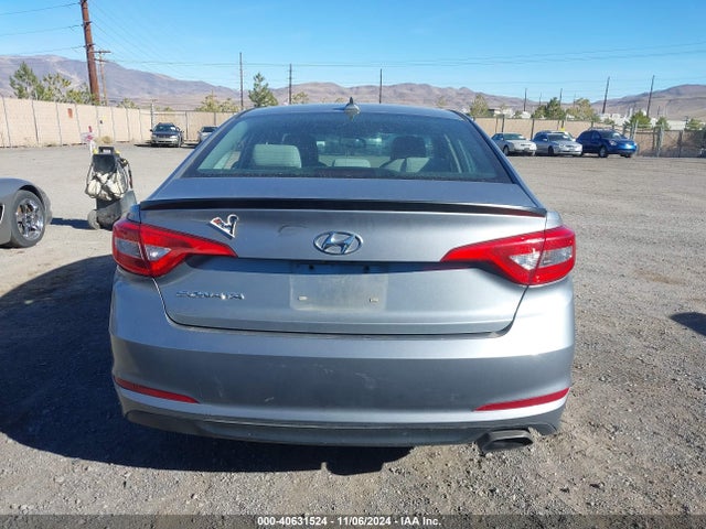 Hyundai SONATA SE 2016 5NPE24AF1GH302596 Image 17