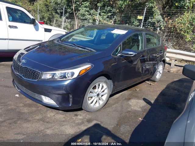 KIA FORTE LX 2017 KNAFK5A86H5718959 Image 2