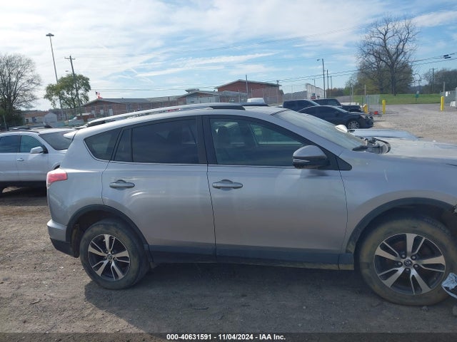 Toyota Rav4 Xle 2018 JTMWFREV4JJ191502 Image 12