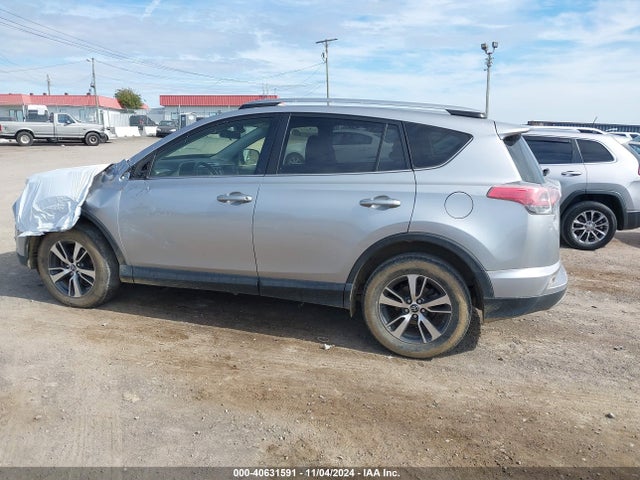 Toyota Rav4 Xle 2018 JTMWFREV4JJ191502 Image 13