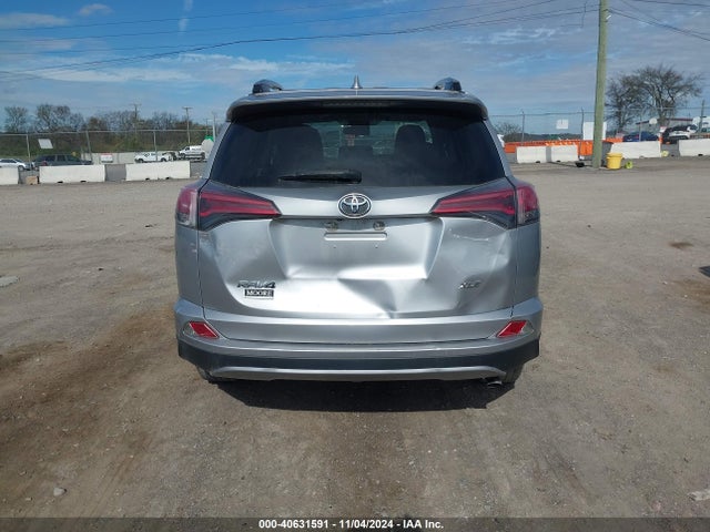 Toyota Rav4 Xle 2018 JTMWFREV4JJ191502 Image 15
