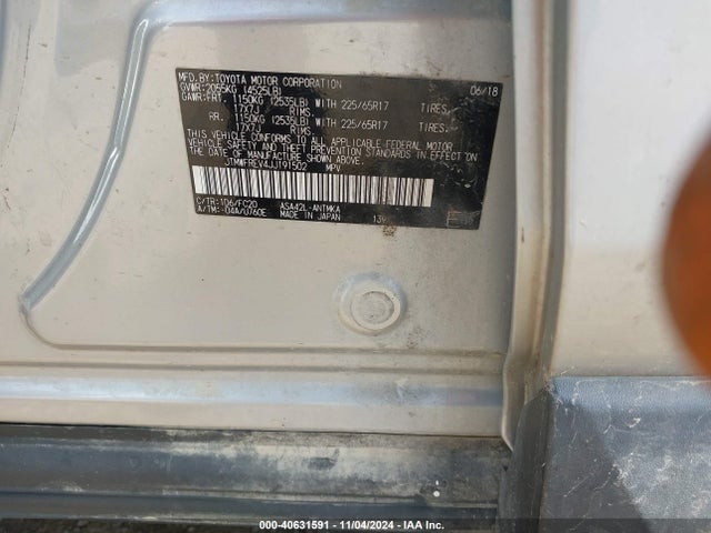 Toyota Rav4 Xle 2018 JTMWFREV4JJ191502 Image 9