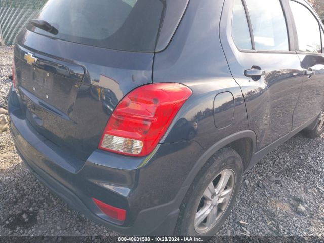 3GNCJNSB5JL348555 Chevrolet TRAX LS