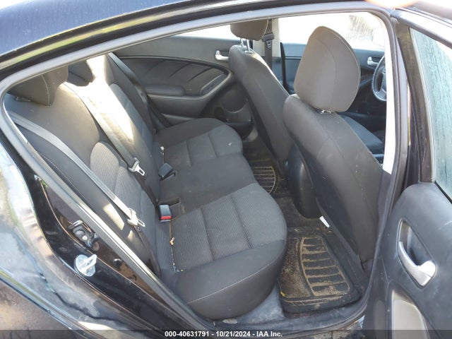 3KPFK4A75HE083323 KIA FORTE LX