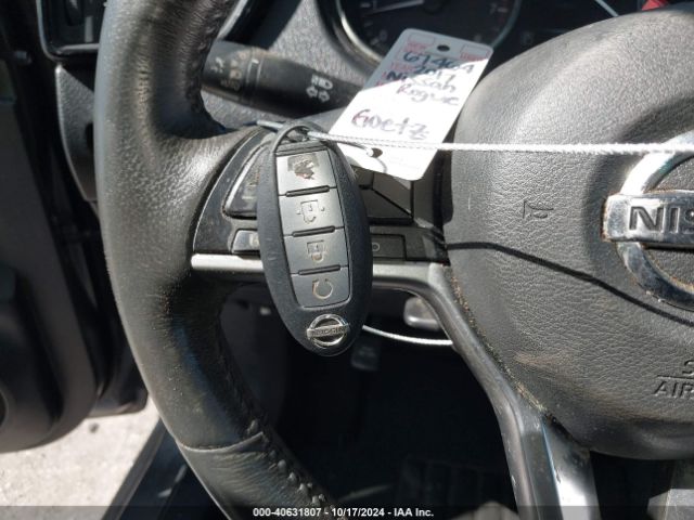 KNMAT2MT3HP505707 Nissan ROGUE SV