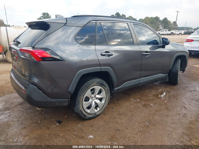 Toyota RAV4 LE 2019 2T3F1RFV6KW015275 Image 4