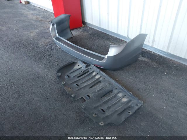 5TDYZ3DC6HS827122 Toyota Sienna Xle 8 Passenger