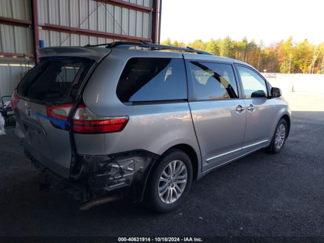 5TDYZ3DC6HS827122 Toyota Sienna Xle 8 Passenger
