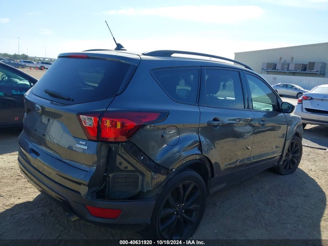 Ford ESCAPE SE 2019 1FMCU0GD0KUA41133 Image 4