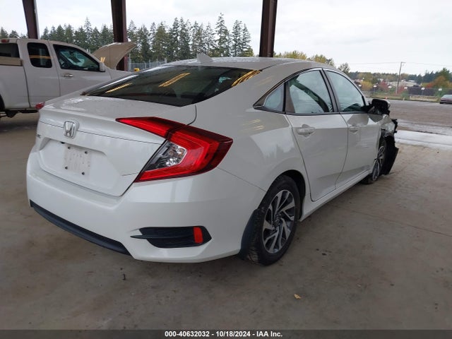 Honda CIVIC EX 2017 2HGFC2F70HH555556 Image 4