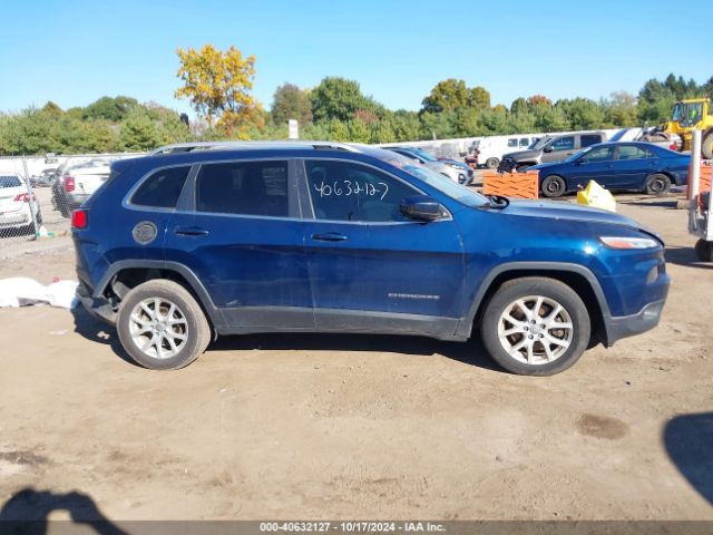 1C4PJLCB3JD573611 Jeep Cherokee Latitude Fwd