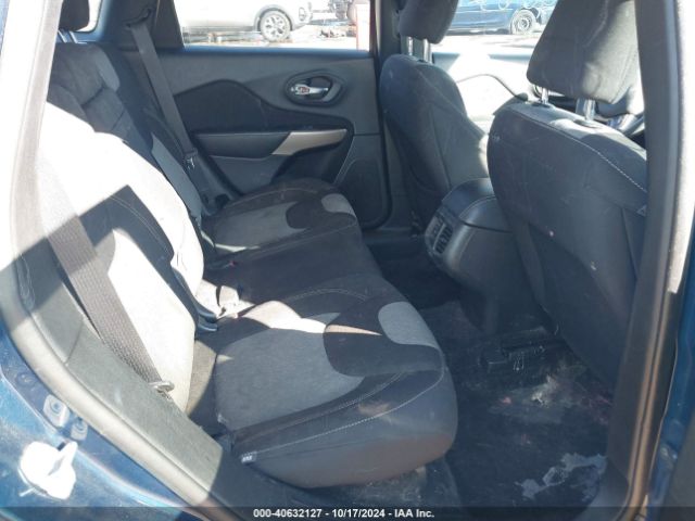 1C4PJLCB3JD573611 Jeep Cherokee Latitude Fwd