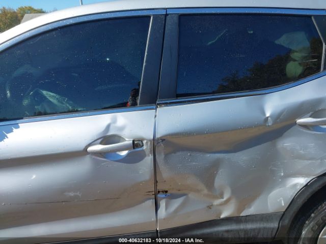 JN1BJ1CR8KW346757 Nissan Rogue Sport S