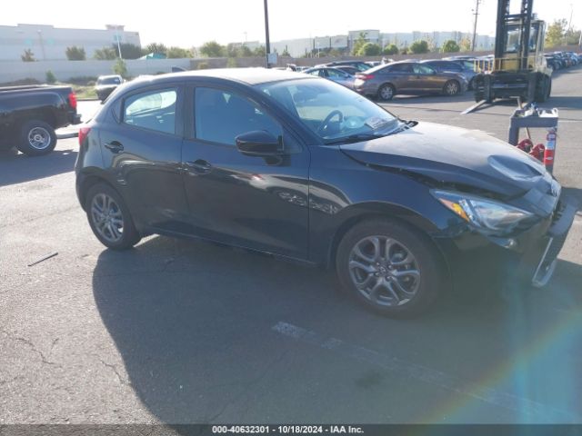 3MYDLBJV1LY700443 Toyota YARIS LE
