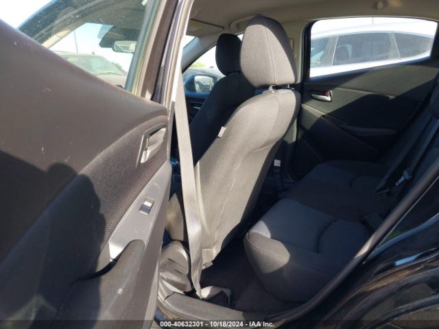 3MYDLBJV1LY700443 Toyota YARIS LE