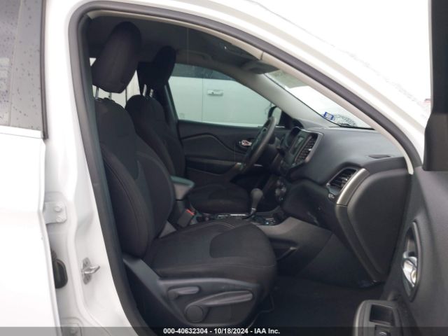 1C4PJLCB7KD297404 Jeep Cherokee Latitude Fwd