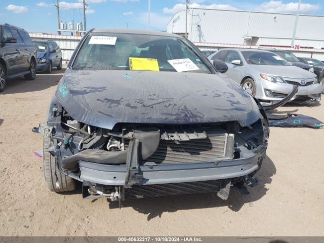 1G1PC5SBXE7332181 Chevrolet Cruze 1lt Auto