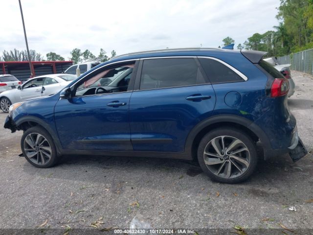 KNDCE3LC7K5240674 KIA Niro Touring
