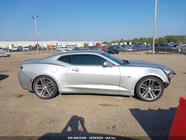 Chevrolet Camaro 1lt 2018 1G1FB1RS1J0119376 Image 13