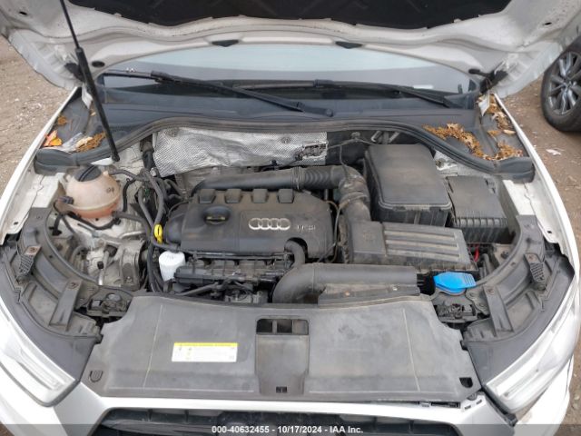 WA1JCCFS5HR004455 Audi Q3 2.0t Premium