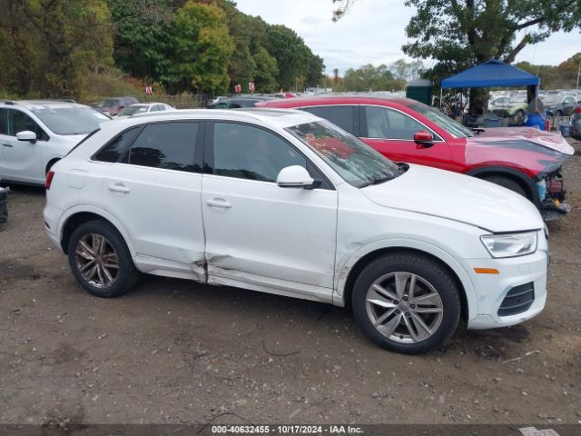WA1JCCFS5HR004455 Audi Q3 2.0t Premium