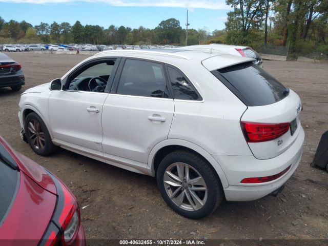 WA1JCCFS5HR004455 Audi Q3 2.0t Premium