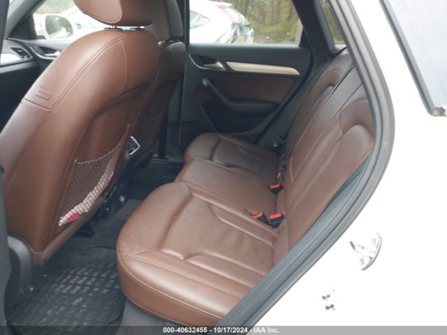 WA1JCCFS5HR004455 Audi Q3 2.0t Premium