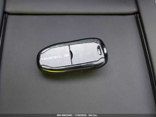 2014 TESLA MODEL S 5YJSA1H19EFP56296 Photo 10