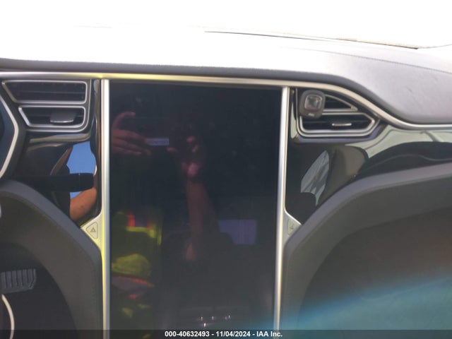 2014 TESLA MODEL S 5YJSA1H19EFP56296 Photo 6