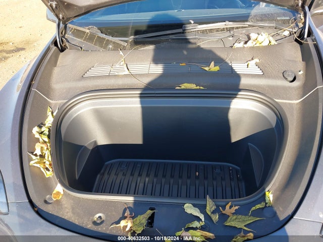2023 TESLA MODEL Y 7SAYGDEE7PF880560 Photo 9