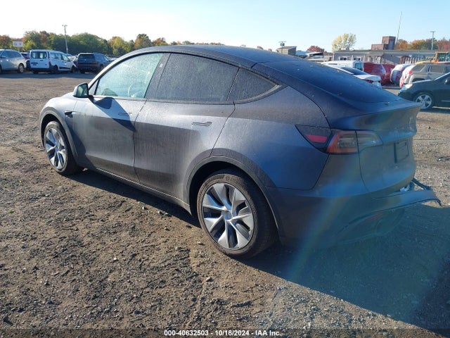 2023 TESLA MODEL Y 7SAYGDEE7PF880560 Photo 2