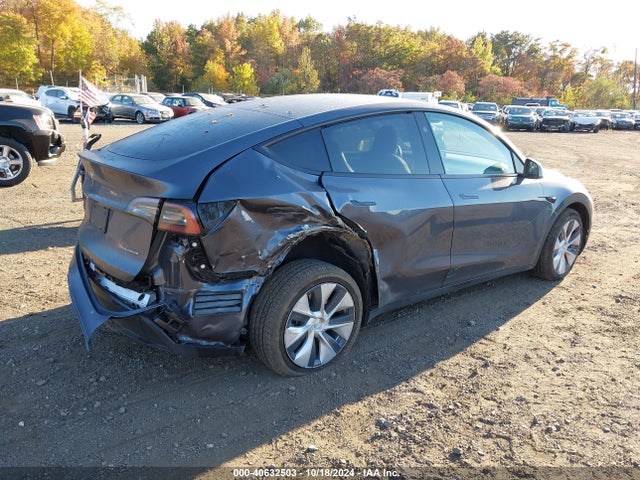 2023 TESLA MODEL Y 7SAYGDEE7PF880560 Photo 3